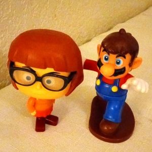 McDonalds Scooby Doo Bobble Head & Super Mario